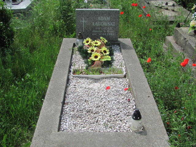 Grób Adam Łagowski